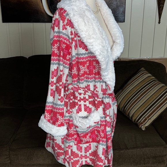 Kenzie • Small/Medium • Pink • Snowflakes • Christmas • Plush • Fuzzy Fur • Robe - Picture 14 of 14